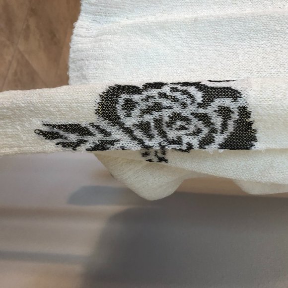 SALE!!!!!! NWT Cowl Neck Sweater with Flower Detail - Picture 4 of 7